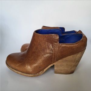 Jeffrey Campbell Clog 9